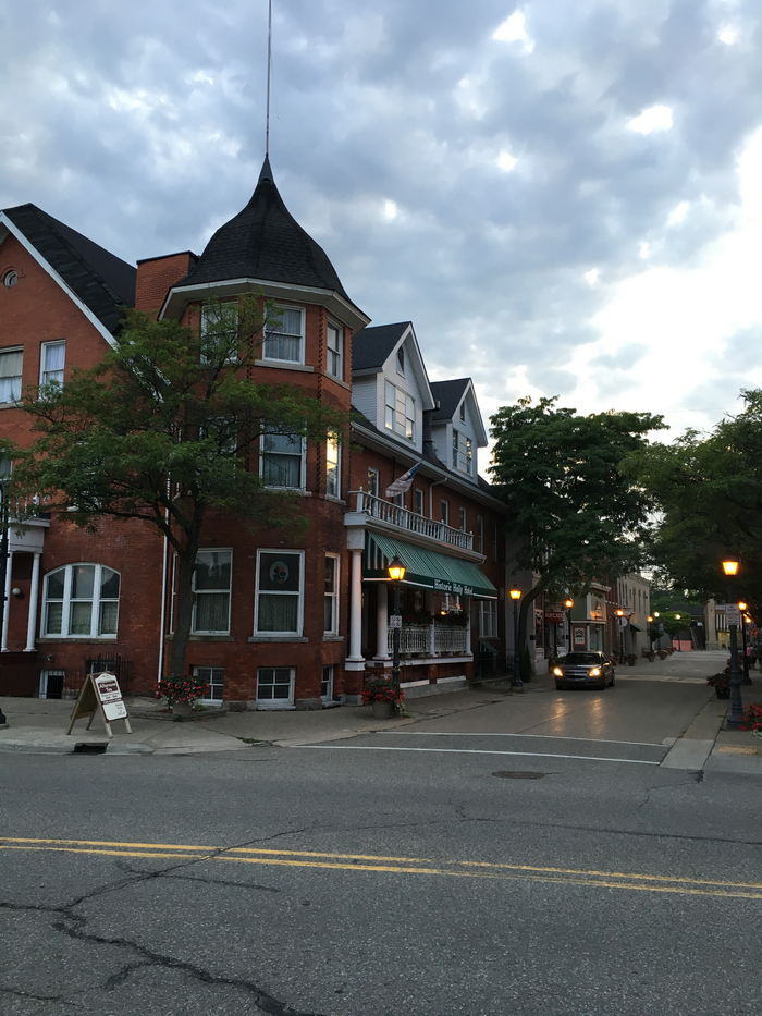 Holly Hotel - 2016 Photo (newer photo)